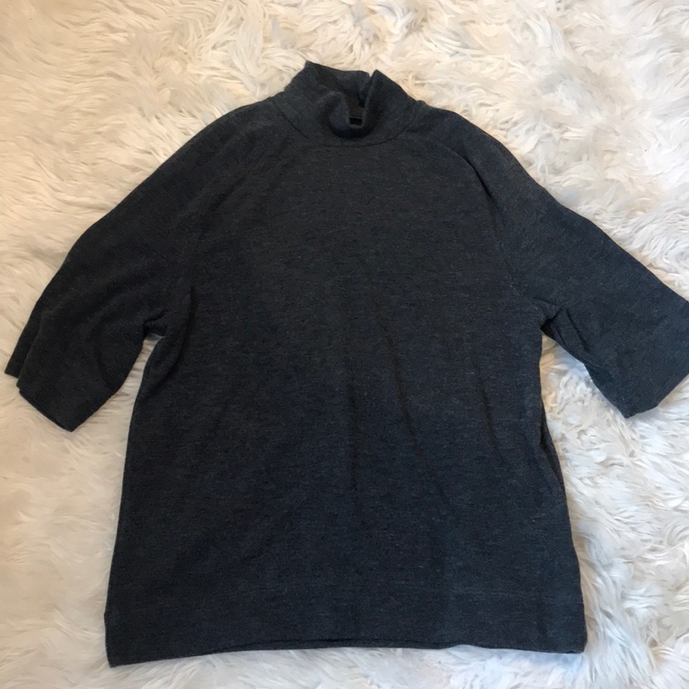 Short Sleeve Turtleneck - Women’s size M